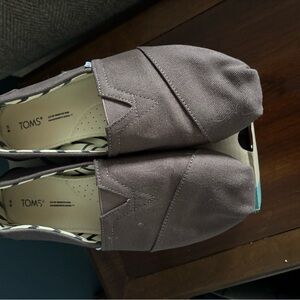 TOMS Women's Gray Slip-On Shoes